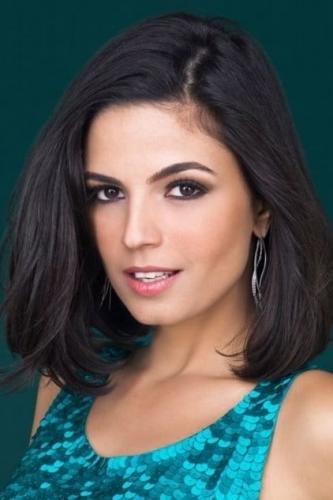 Emanuelle Araujo
