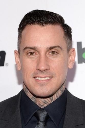 Carey Hart 101213