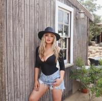 Alyvia Alyn Lind 1004