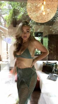 Alyvia Alyn Lind 1224