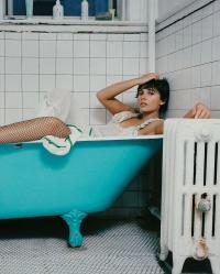Naomi Scott 1095