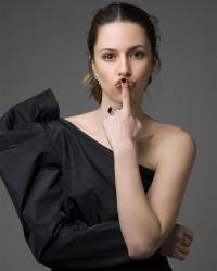 Alona Tal 1210