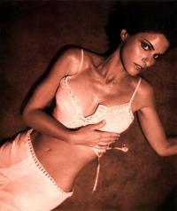 Amanda Peet 1044
