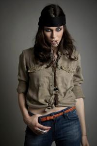 Ana Ularu 1060