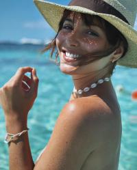 Andrea Duro 1078