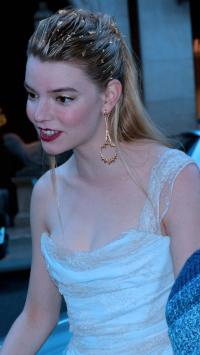 Anya Taylor-Joy 1055