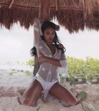 Ariel Meredith 1006
