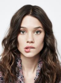 Astrid Berges-Frisbey 1084