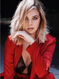 Bailee Madison
