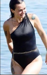 Birce Akalay 1084