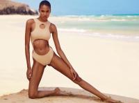 Cindy Bruna 1012