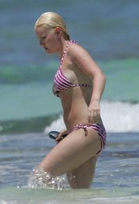 Elisha Cuthbert 1156