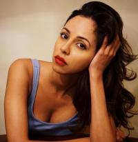 Gia Sandhu 1077
