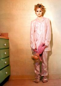 Jennifer Jason Leigh 1049