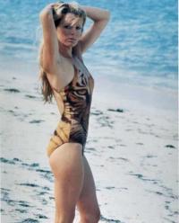 Kim Basinger 1062