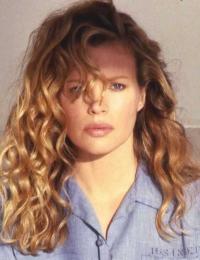 Kim Basinger 1200
