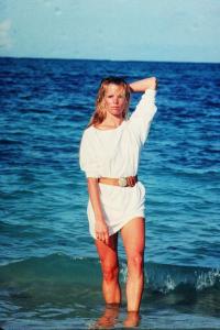 Kim Basinger 1210