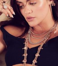 Lucy Hale 1065