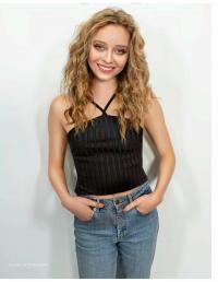 Madeleine Arthur 1070