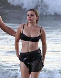 Mae Whitman 1028