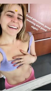 Mae Whitman 1077