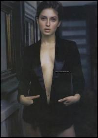 María Valverde 1030