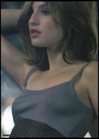 María Valverde 1033