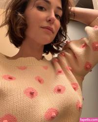 Milana Vayntrub 1095