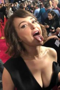 Milana Vayntrub 1125