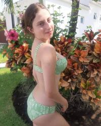 Natasha Cubría 1054