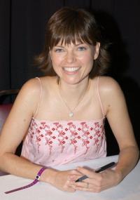 Nicole de Boer 1019