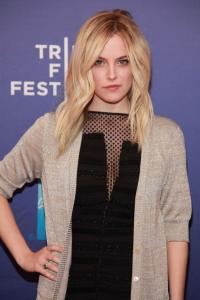Riley Keough 1028