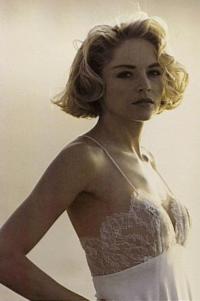 Sharon Stone 1055