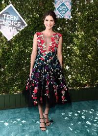 Shelley Hennig 1168