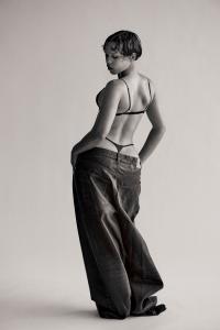 Taylor Russell 1035