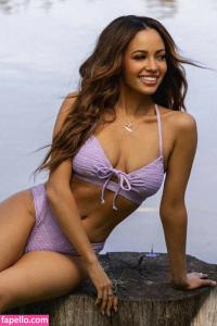 Vanessa Morgan 1157