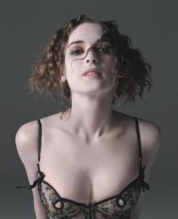 Winona Ryder 1009