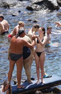 Zoey Deutch 1087