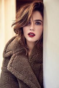Zoey Deutch 1132