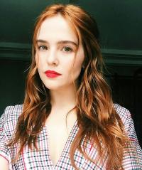 Zoey Deutch 1201